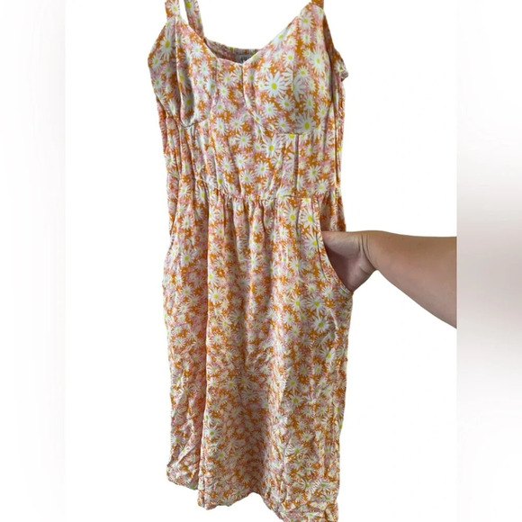AUW orange daisy midi dress with pockets - Picture 2 of 5